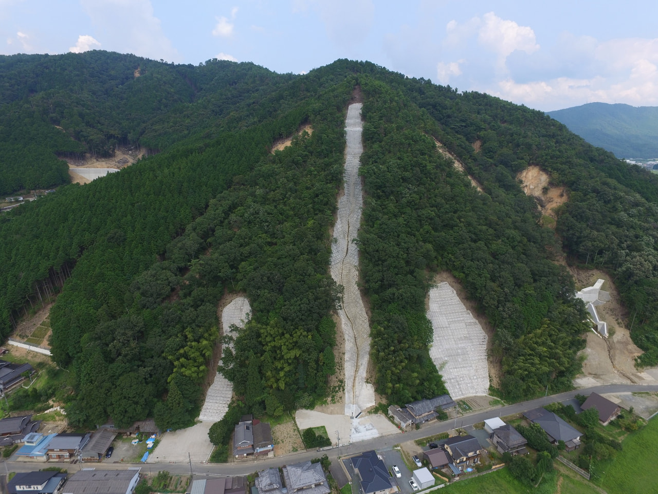 徳尾谷上地区急傾斜地崩壊対策工事